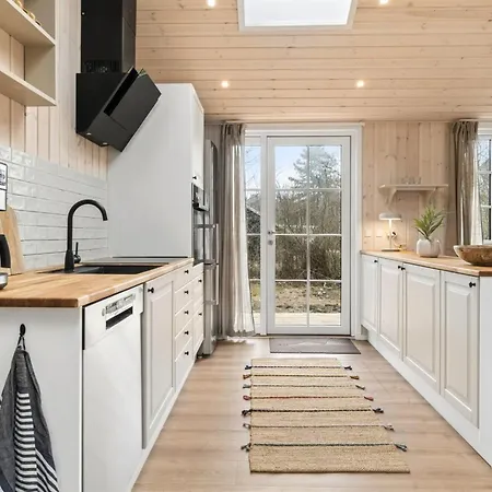 Martta - 250m From The Sea By Interhome 펜션 Knebel